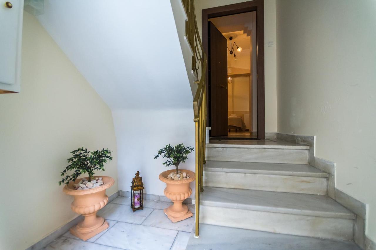 Family House Next To Acropolis Bed & Breakfast Атина Екстериор снимка