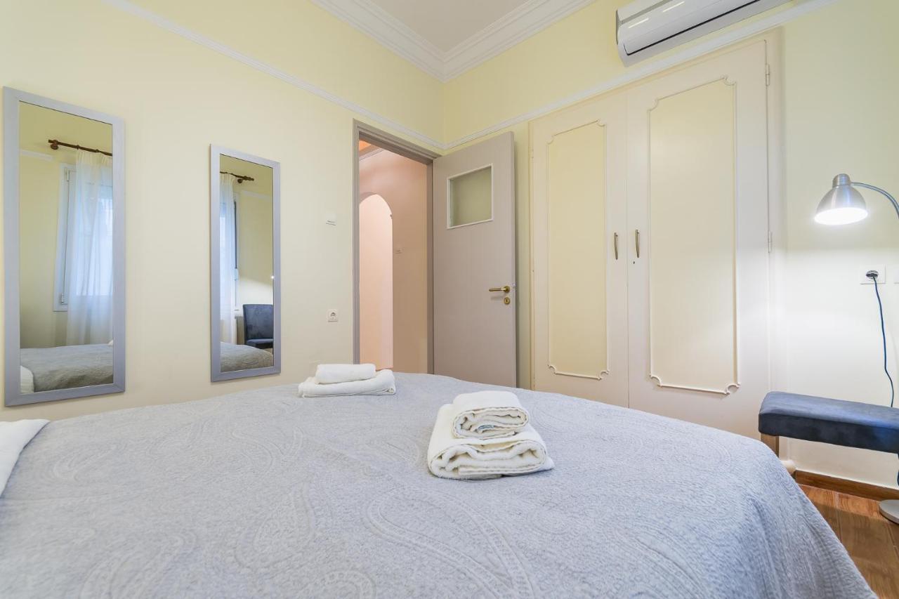 Family House Next To Acropolis Bed & Breakfast Атина Екстериор снимка