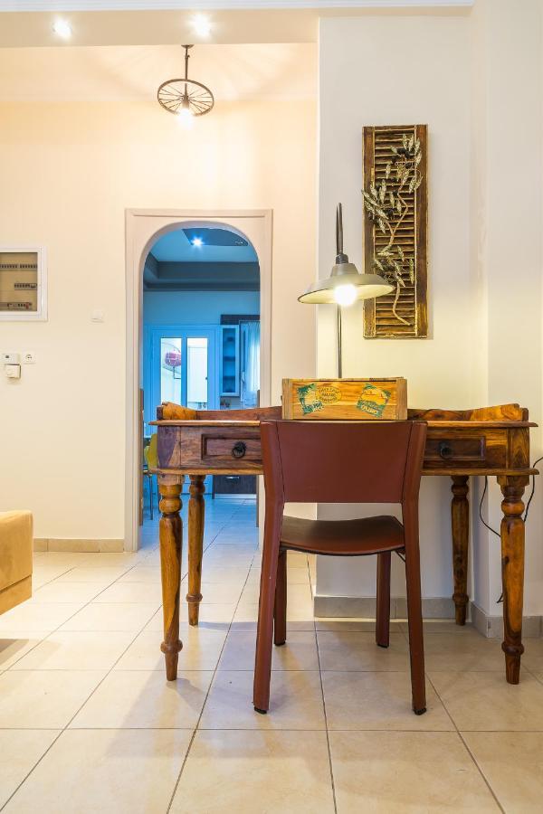 Family House Next To Acropolis Bed & Breakfast Атина Екстериор снимка
